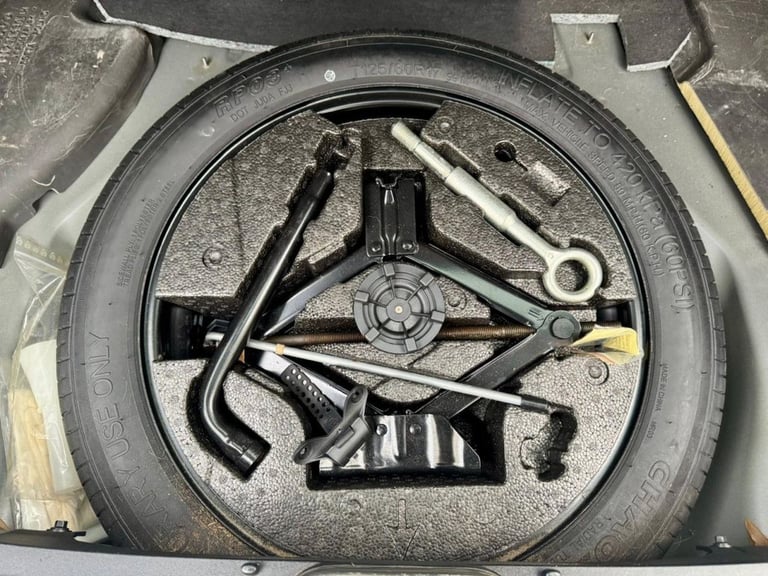 2016 65 VOLVO XC60 2.0 D4 R-DESIGN LUX NAV SUV 5DR DIESEL AUTO EURO 6 (S/S) (190