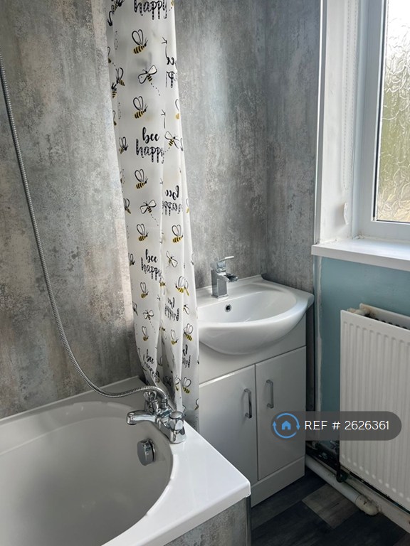 2 bedroom house in Rifle Street, Blaenavon, Pontypool, NP4 (2 bed) (#2626361)