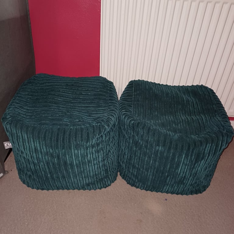 Curtains (2 pairs) 2 green velour beanie seats/decor