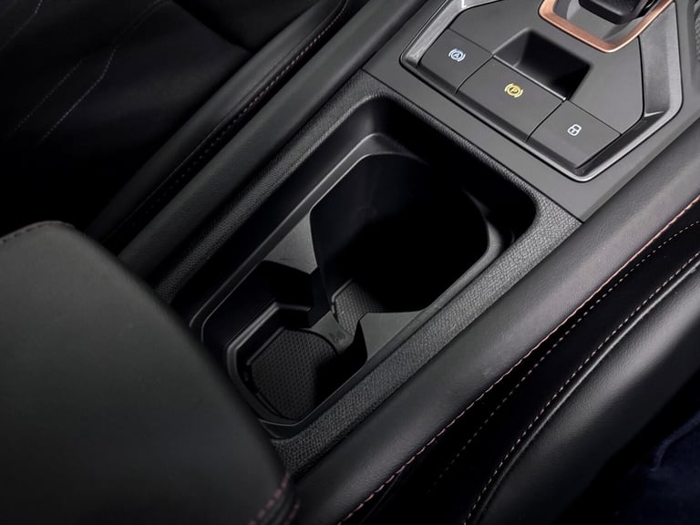 2025 Cupra Formentor 1.5 eHybrid 25.8kWh V1 SUV 5dr Petrol Plug-in Hybrid DSG Euro 6 (s/s) (204 H...