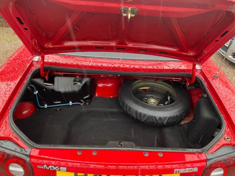 1990 Mazda MX-5 1.6L 2d  114 BHP Convertible Petrol Manual
