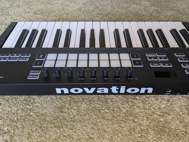 Novation Launchkey 37 
