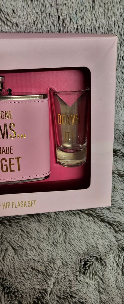 Women's Pink Hip Flask With Glasses