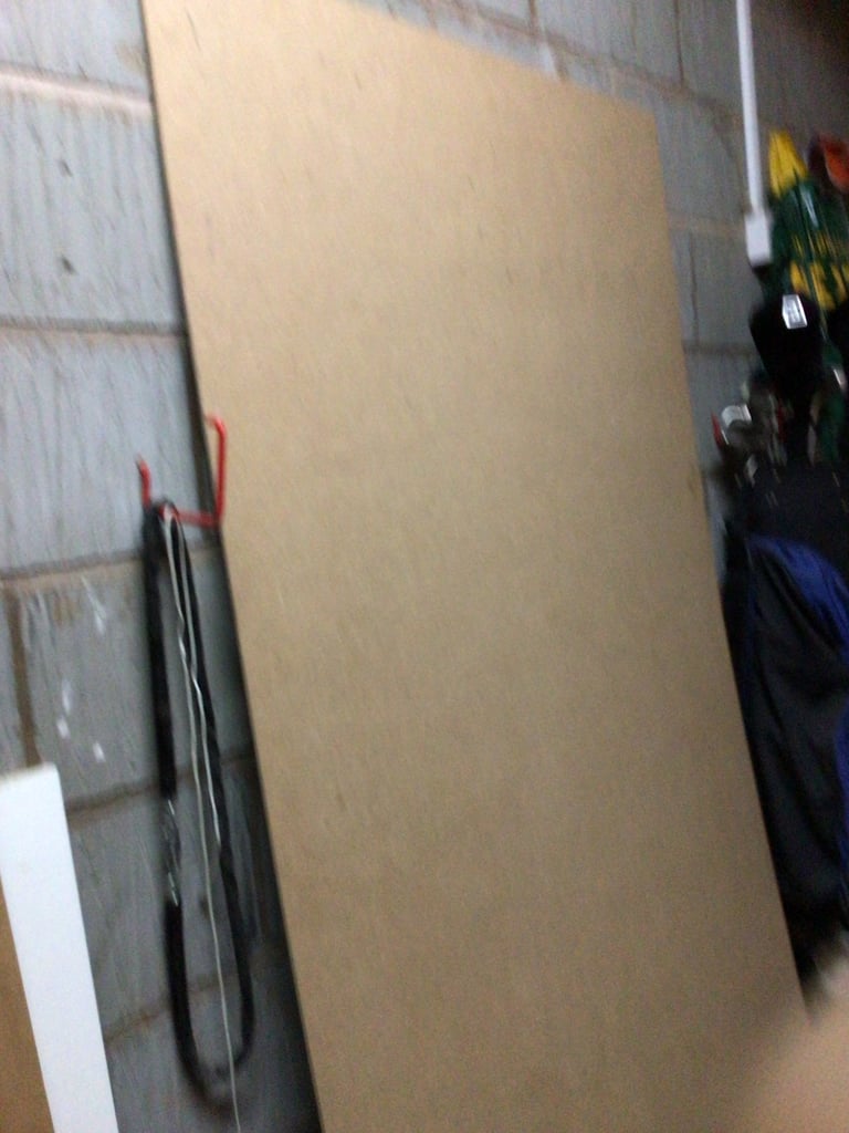 Plywood / board