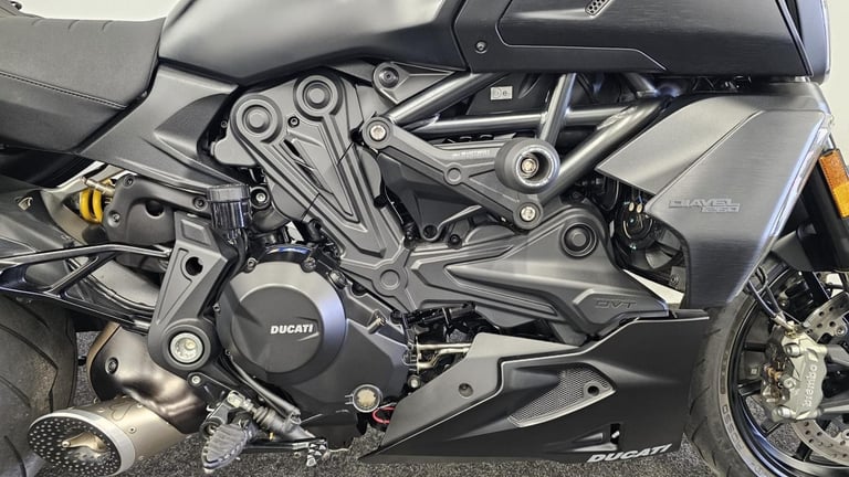 DUCATI DIAVEL 1260 ** LOW MILEAGE - TERMIGNONI EXHAUST - CRASH PROTECTORS **
