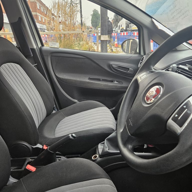 Fiat, PUNTO, Hatchback, 2018, Manual, 1242 (cc), 5 doors