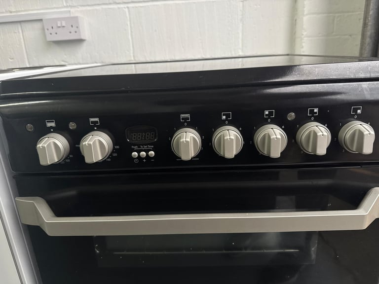 Indesit Electric Double Cooker – Free Same Day Delivery