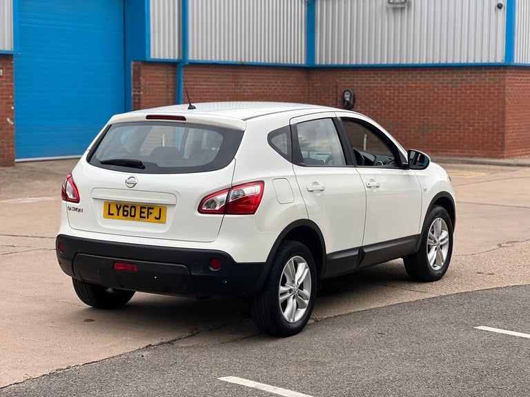 Nissan Qashqai 1.6 Acenta 2WD Euro 5 (s/s) 5dr Petrol Manual - Image 6