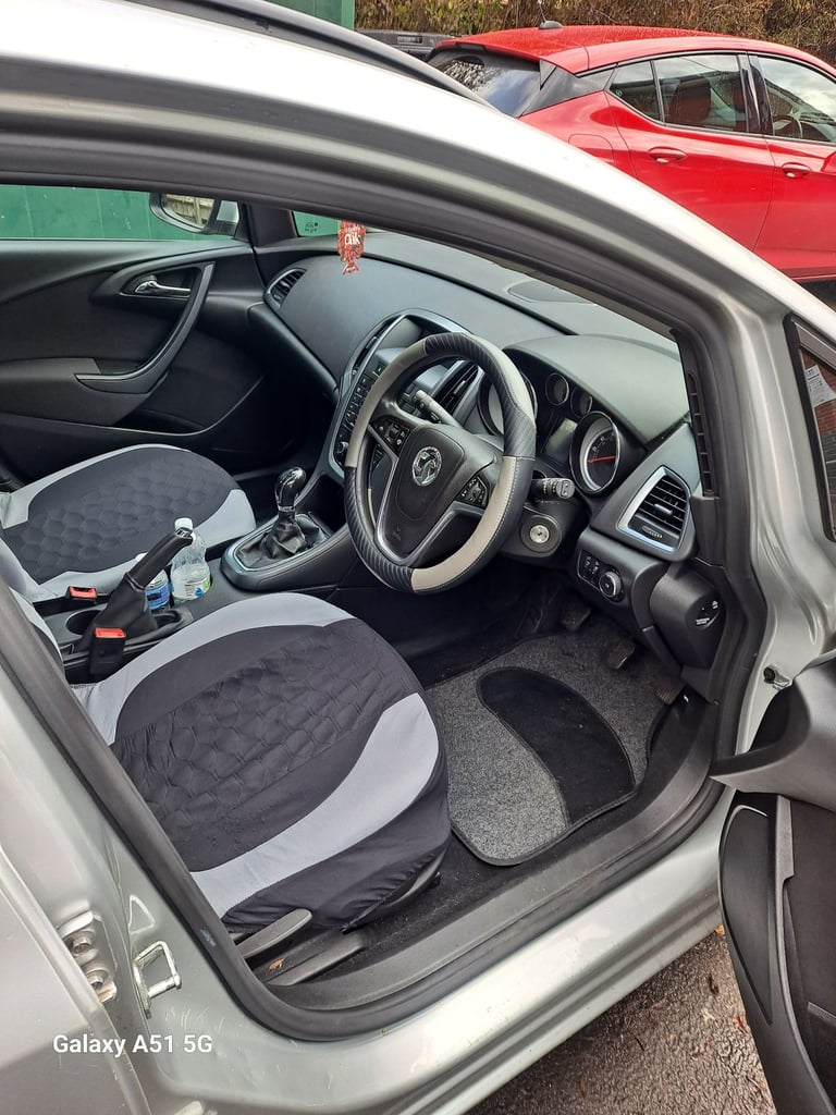 Vauxhall, ASTRA, Estate, 2014, Manual, 1598 (cc), 5 doors