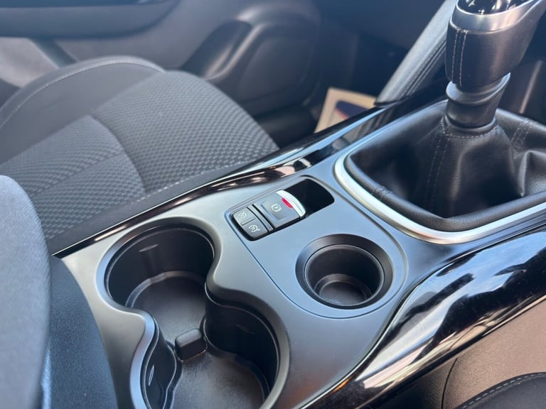 2018 Renault Kadjar 1.3 TCe Dynamique Nav SUV 5dr Petrol Manual Euro 6 (s/s) (140 ps) HATCHBACK P...