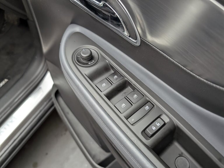 2016 Vauxhall Mokka 1.4i Turbo SE SUV 5dr Petrol Auto 2WD Euro 6 (140 ps) - PARKING SENSORS + C H...