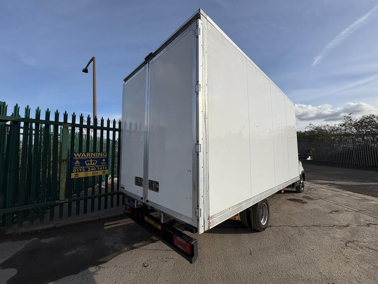 2022 Iveco Daily 3.0 35-160 euro6 twin rear wheel manual 15ft Luton box van 