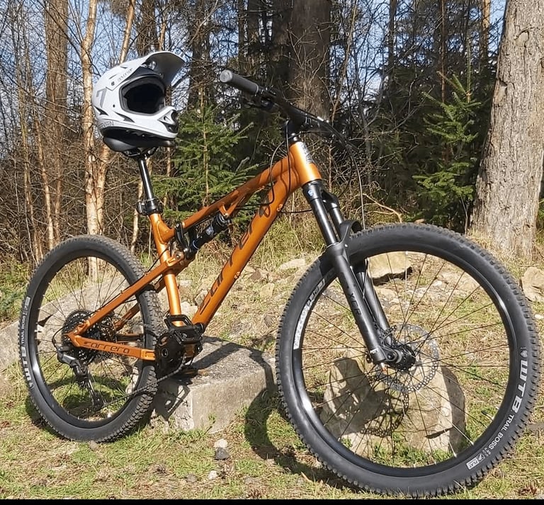 image for 2025 Carrera Titan X