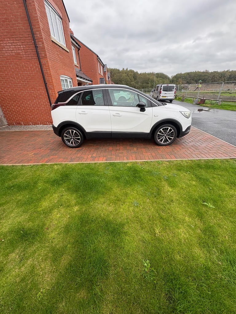 Vauxhall, CROSSLAND X, Hatchback, 2018, Manual, 1199 (cc), 5 doors
