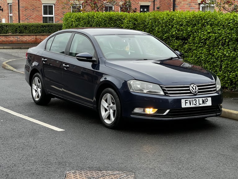 image for Volkswagen, PASSAT, Saloon, 2013, Manual, 1598 (cc), 4 doors