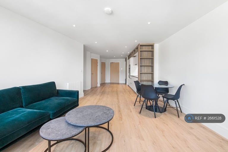 2 bedroom flat in Capella Court, Purley, CR8 (2 bed) (#2661528)