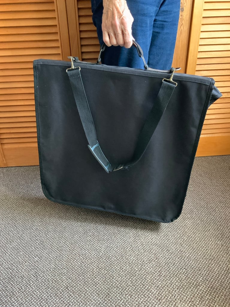 Carlton Suit carrier, full length zip, handle & shoulder strap, black | in  Ambleside, Cumbria | Gumtree