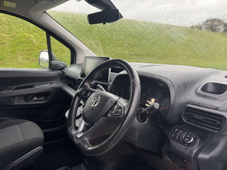 2019 Vauxhall Combo 1.5 Combo 2000 Edition S/S Auto Panel Van Diesel Automatic