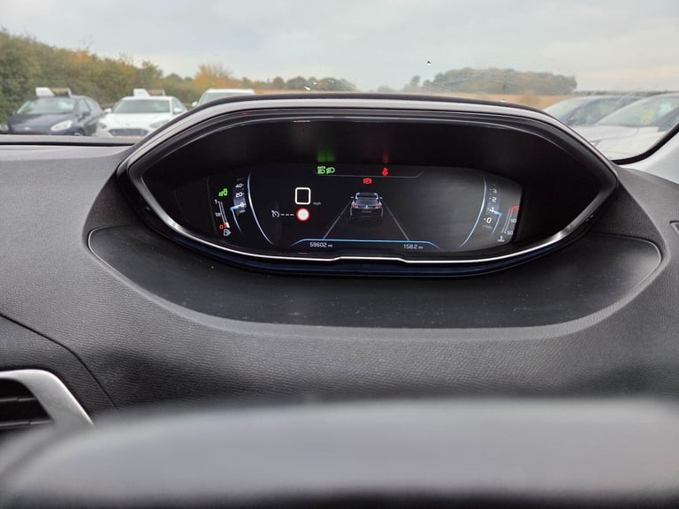 2018 Peugeot 3008 1.2 PureTech Allure Euro 6 (s/s) 5dr Petrol