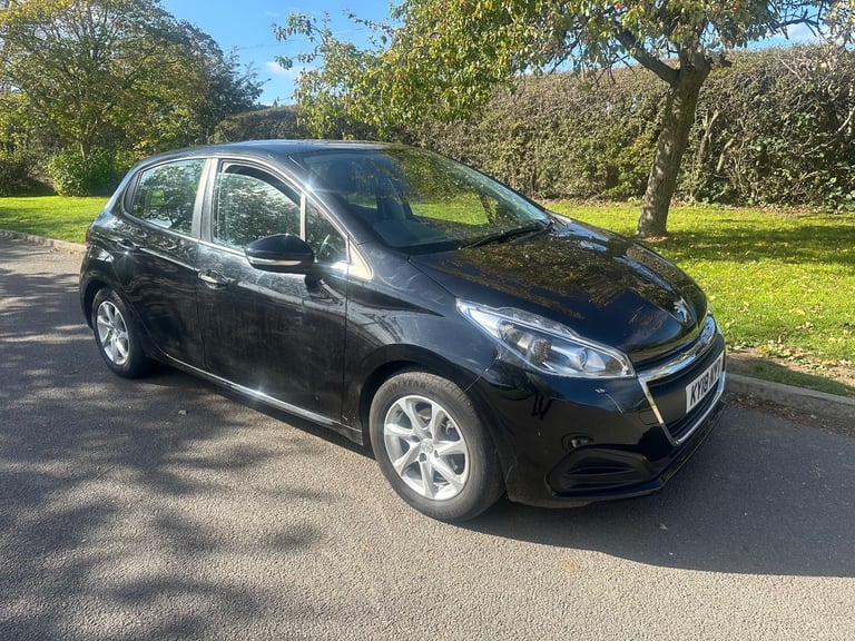 Driving instructor car 2018 Peugeot 208 1.2