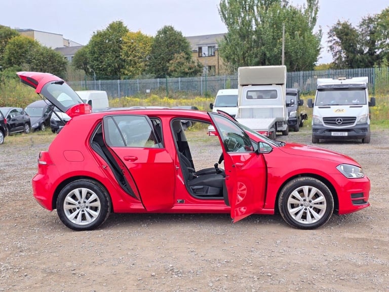 2014 Volkswagen Golf 1.6 TDI 105 SE 5dr DSG HATCHBACK DIESEL Automatic