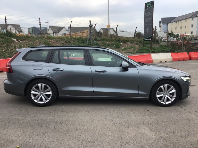 2019 Volvo V60 2.0 D4 Momentum Pro Estate 5dr Diesel Auto Euro 6 (s/s) (190 ps)