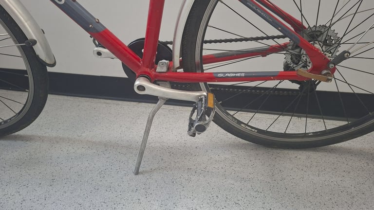 Islabikes beinn 26 bike Red