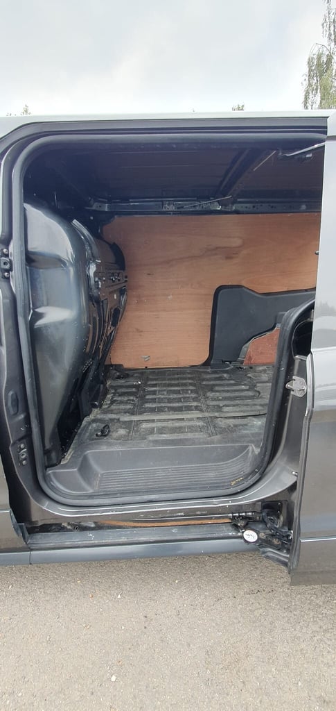 68 FORD TRANSIT CONNECT 1.5 TDCI 120 LIMITED 240 L2 A/C MOT 06/26 NO VAT PX SWAP