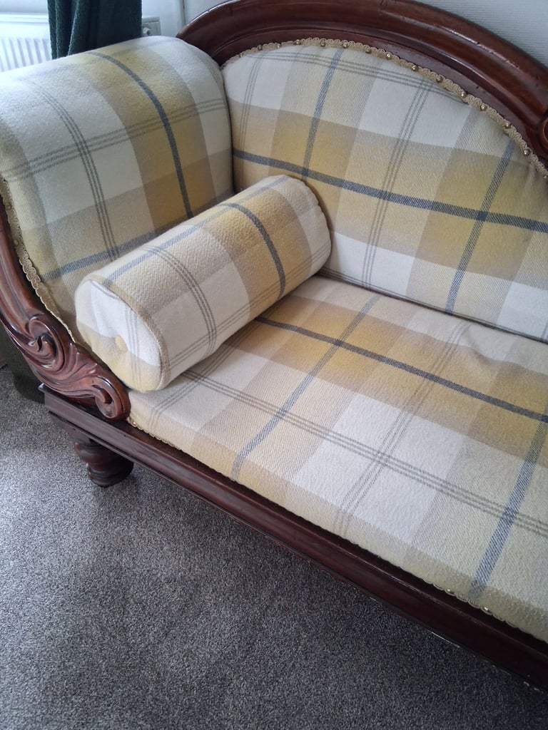 Chaise lounge