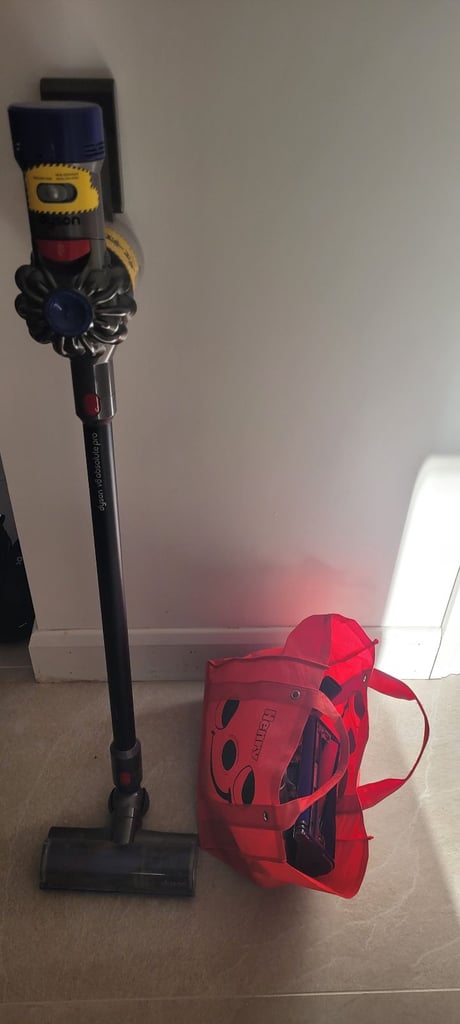 Dyson cordless hoover