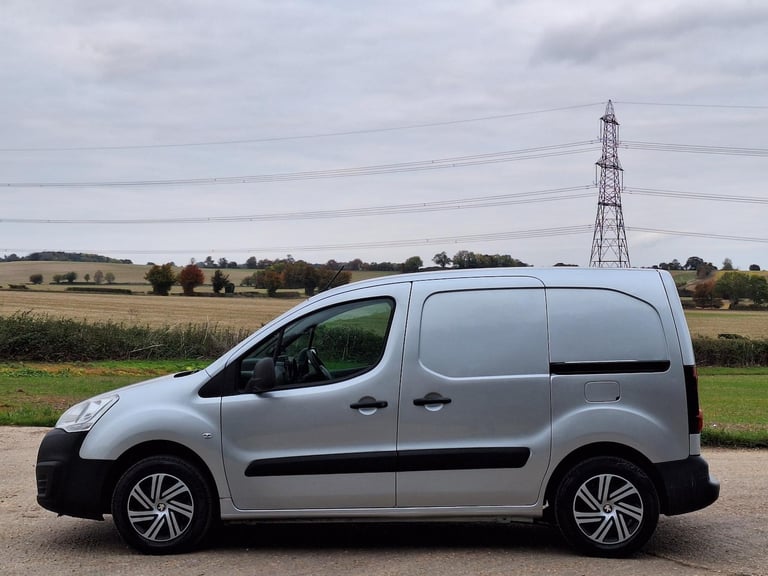 2017 Peugeot Partner 1.6 BlueHDi 651 Professional Panel Van 5dr Diesel Manual L1 (112 g/km, 73.9 ...