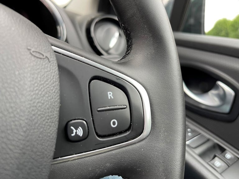 2018 Renault Clio 1.5 dCi Urban Nav Hatchback 5dr Diesel Manual Euro 6 (s/s) (90 ps) Hatchback Di...