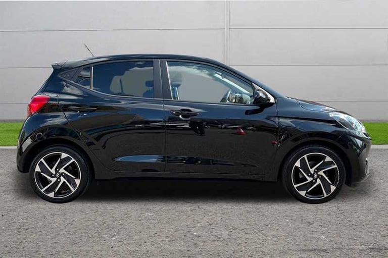 2022 Hyundai i10 1.2 MPI PREMIUM 5DR AUTO Hatchback Petrol Automatic