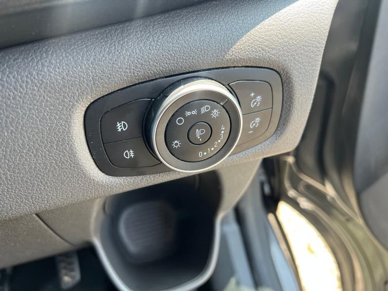 2022 Ford Transit Custom 2.0 EcoBlue 130ps Low Roof Limited Van PANEL VAN DIESEL Manual