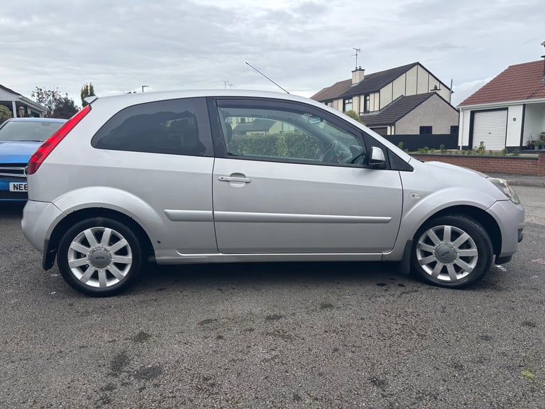 Ford, FIESTA, Hatchback, 2007, Manual, 1242 (cc), 3 doors
