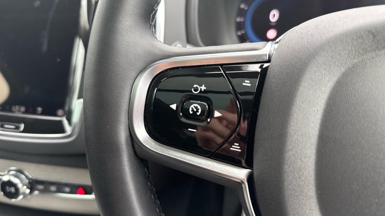 2024 Volvo XC90 2.0 B5P [250] Ultra Dark 5dr AWD Geartronic Petrol Estate Estate Petrol Automatic