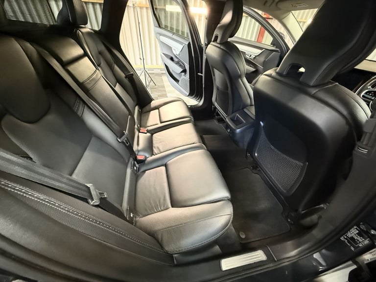 2018 Volvo V90 2.0 D4 Pro Estate 5dr Diesel Auto AWD Euro 6 (s/s) (190 ps) Estate Diesel Automatic