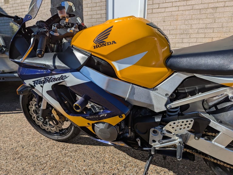 Honda, CBR, 2000, 929 (cc)