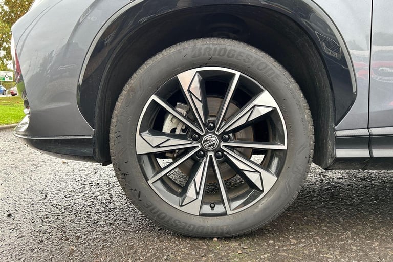 2025 MG MG HS 1.5 T-GDI Trophy 5dr ESTATE PETROL Manual