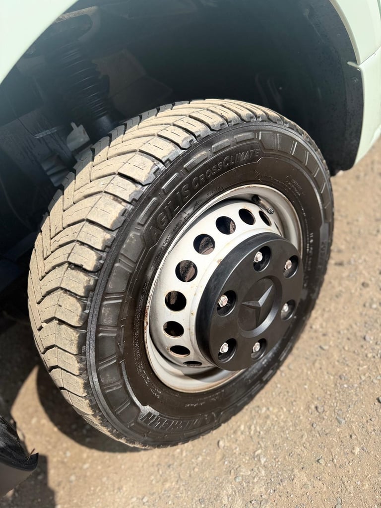 Mercedes Sprinter 2.1 516 Covered vehicle transporter racecar RWD L2 Euro 6