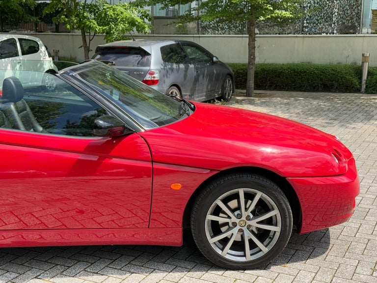 2005 Alfa Romeo Spider 2.0 JTS Lusso 2dr CONVERTIBLE Petrol Manual