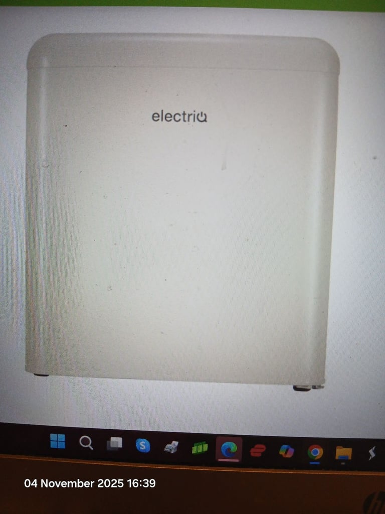 image for Retro Tabletop Fridge