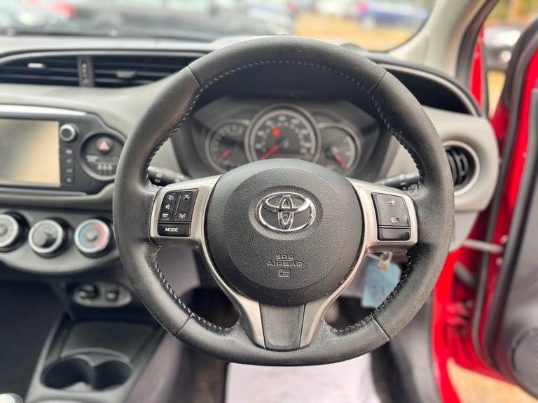 2015 Toyota Yaris 1.0 VVT-i Icon 5dr HATCHBACK Petrol Manual
