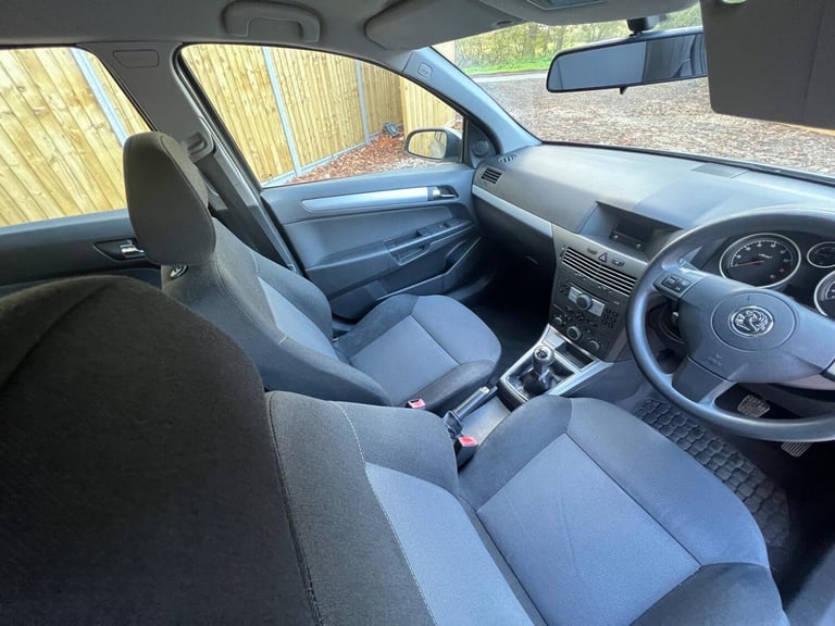 2006 Vauxhall Astra 1.6i 16v Club 5dr HATCHBACK Petrol Manual