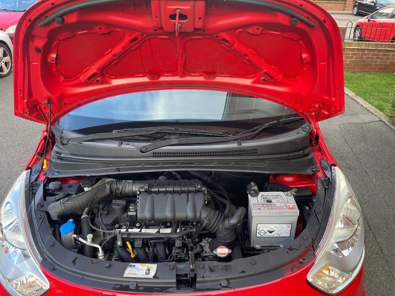 Hyundai I10 5dr Hatchback 1.2 classic with low mileage, 9 months MOT for sale!!!