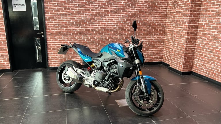 image for 2025 BMW F900 BMW F900 R ROADSTER Petrol Manual
