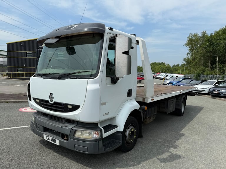 2010 Renault MIDLUM (45) NA Diesel Manual