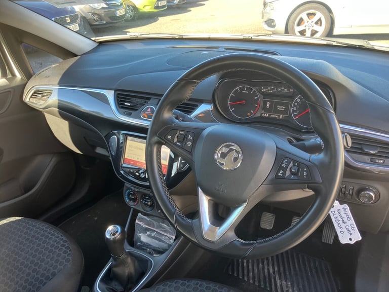 2015 Vauxhall Corsa 1.2 Design 5dr HATCHBACK Petrol Manual