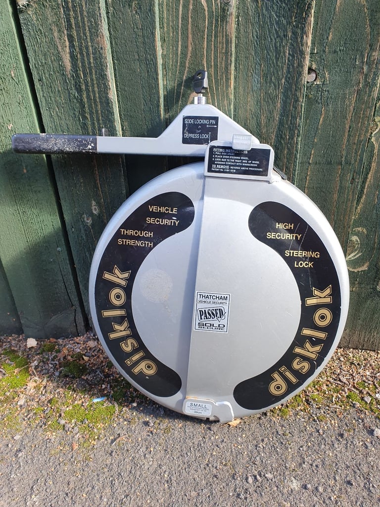 DISKLOK STEERING WHEEL LOCK SIZE SMALL UPTO 39CM, 3 KEYS LIKE NEW, CAR,VAN,4X4,SUV