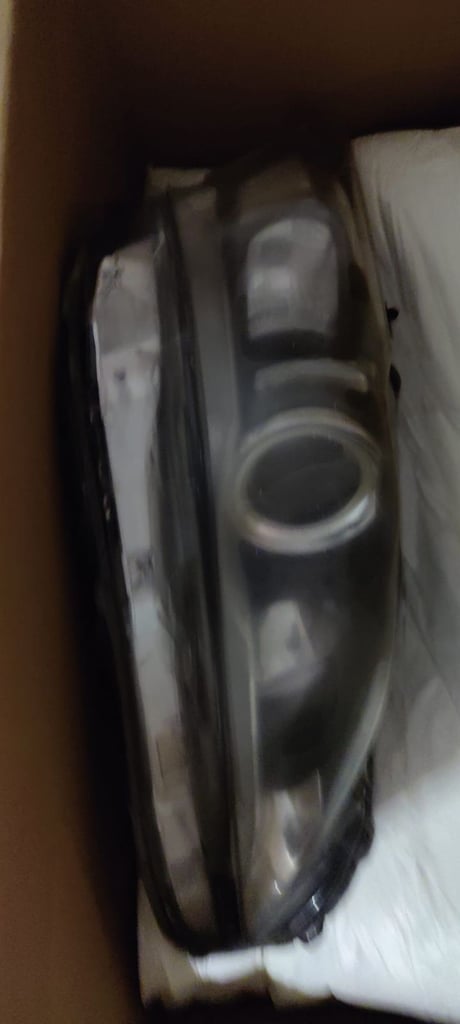 Lexus Headlights CT200H - 2013